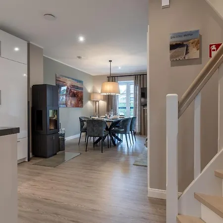 Дом отдыха Summer Diek Reetdachhaus Summerdiek 10 Санкт-Петер-Ординг