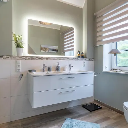 Summer Diek Reetdachhaus Summerdiek 10 Дом отдыха *