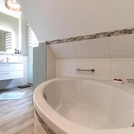 Summer Diek Reetdachhaus Summerdiek 10 Дом отдыха *